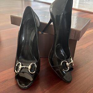 GUCCI GG Niagara Black Patent Leather peep toe Shoe